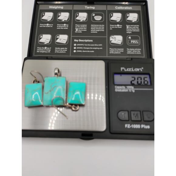 Turquoise Pendant and Earring set in Sterling Silver - Picture 4 of 4